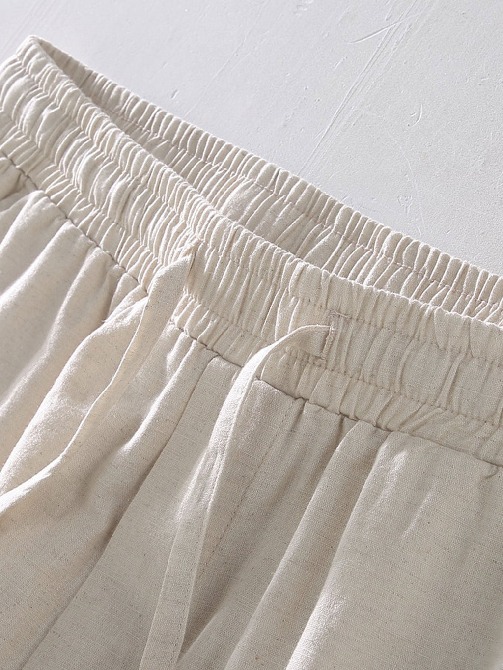 Wine Estate Set – Old Money Style Outfit for Men with Maroon Cotton Shirt, Beige Shorts & Suede Loafers